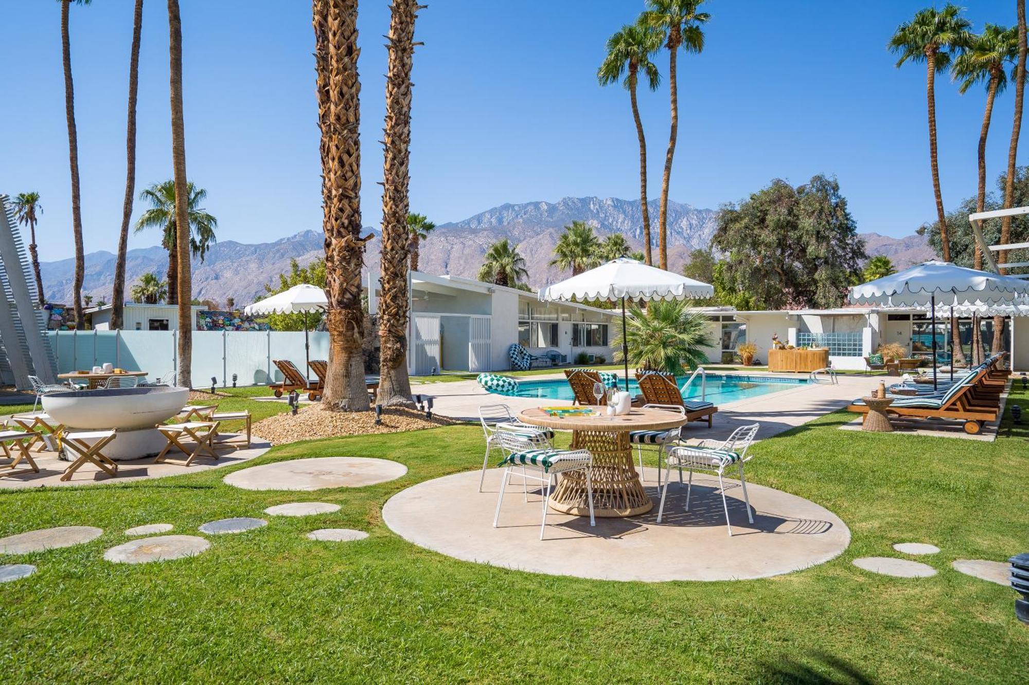 Monkey Tree Hotel By Avantstay Stylish Hotel In Palm Springs W Pool Eksteriør billede