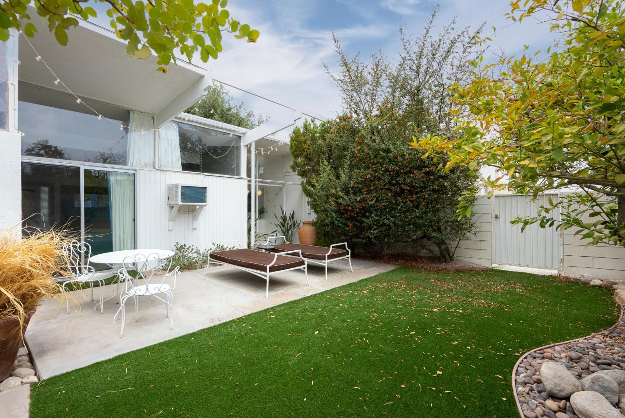 Monkey Tree Hotel By Avantstay Stylish Hotel In Palm Springs W Pool Eksteriør billede