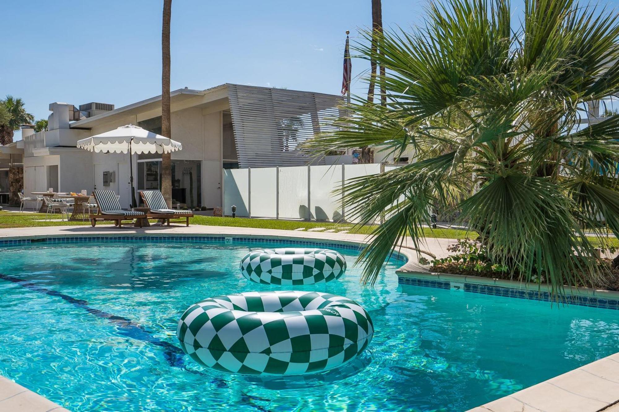 Monkey Tree Hotel By Avantstay Stylish Hotel In Palm Springs W Pool Eksteriør billede