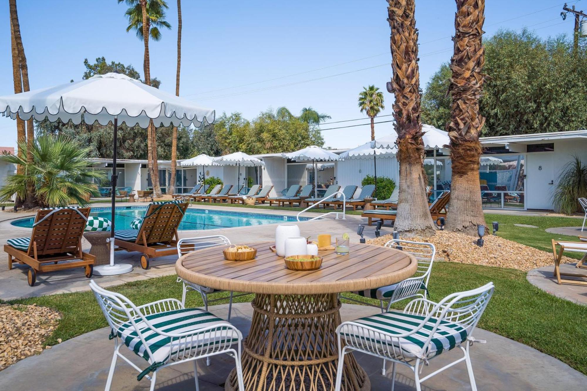 Monkey Tree Hotel By Avantstay Stylish Hotel In Palm Springs W Pool Eksteriør billede