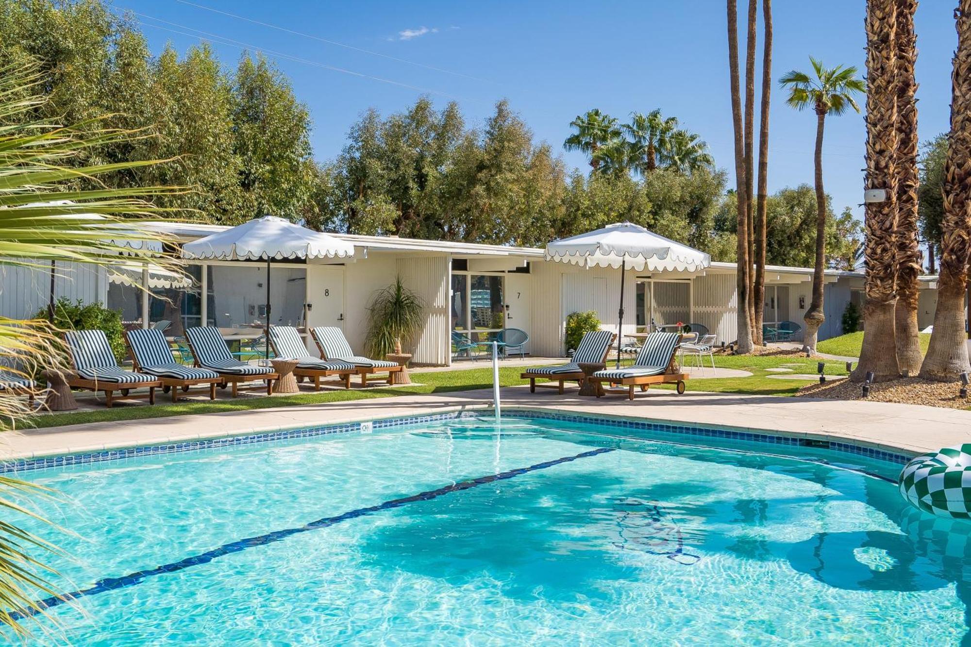 Monkey Tree Hotel By Avantstay Stylish Hotel In Palm Springs W Pool Eksteriør billede